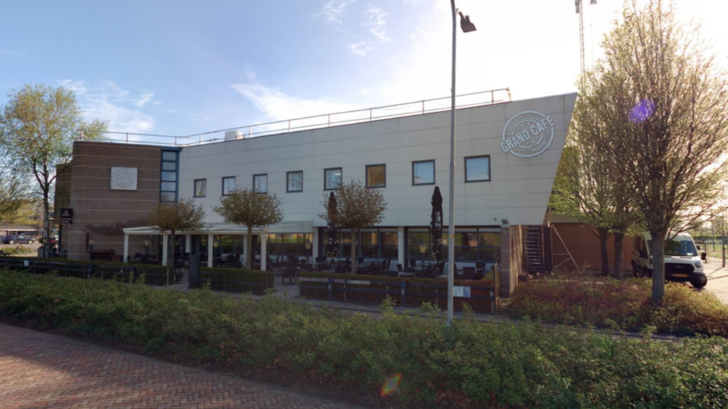 Grand Café De Post in Midwoud verwelkomt Awesome 80s L!VE op 7-11-26